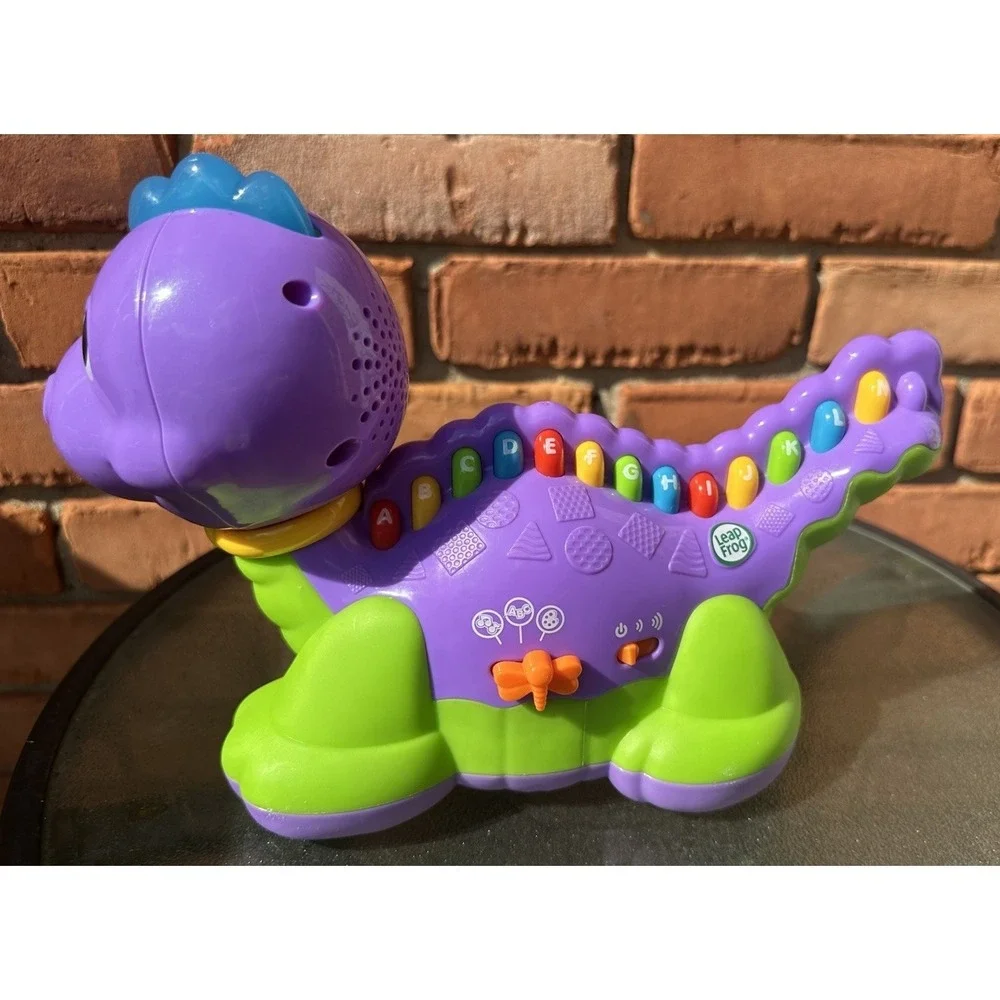 2010 Leap Frog Lettersaurus Purple Dinosaur Lights Songs Interactive Letters‎
